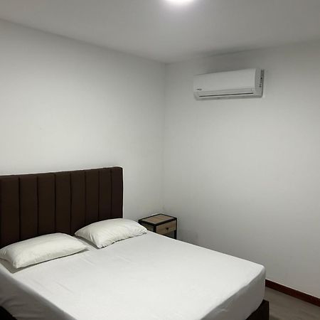 Hotel Gallery By 70 ميديلين المظهر الخارجي الصورة